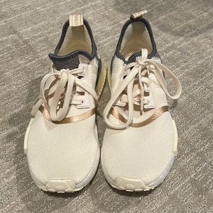 Adidas Women's adidas Originals NMD_R1 Sneakers GY6299 Wonder White/Grey/Snake